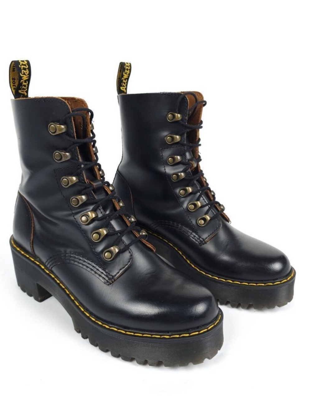 Dr. Martens Leona Boot